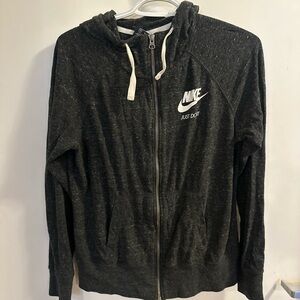 Women’s Nike zip up hoody. Size medium.